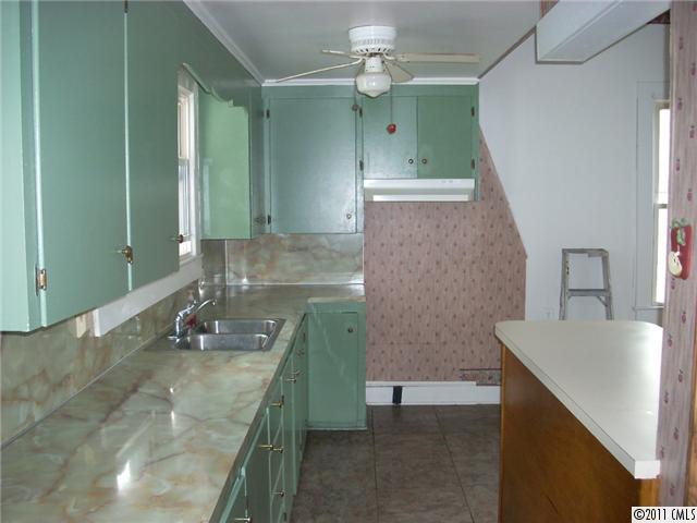 327 Central Ave, Kannapolis, NC 28081 photo 7