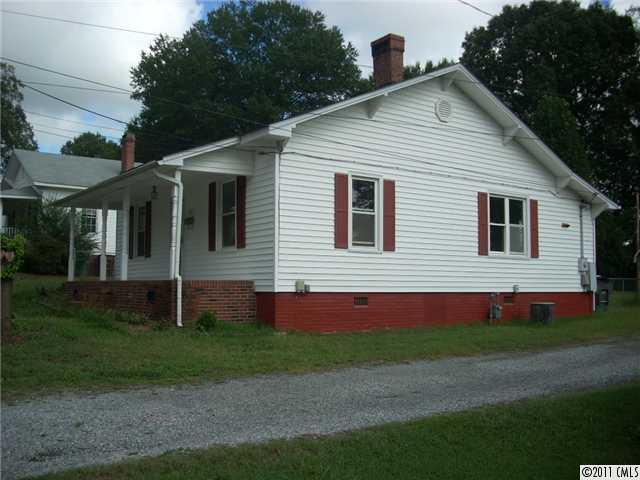 327 Central Ave, Kannapolis, NC 28081 photo 2