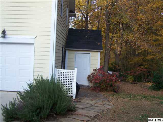 106 Julia Cir, Davidson, NC 28036 photo 10