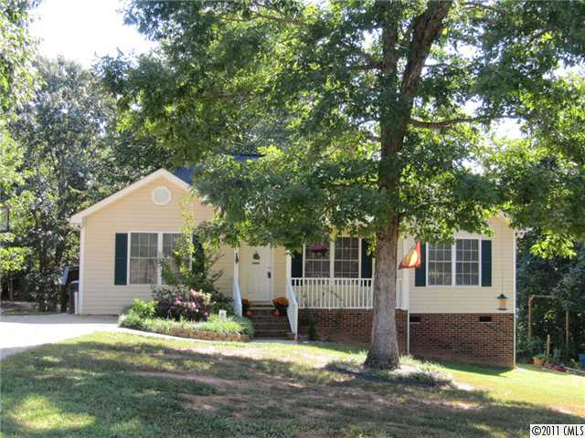 411 Double Eagle Trce, Clover, SC 29710 photo 1