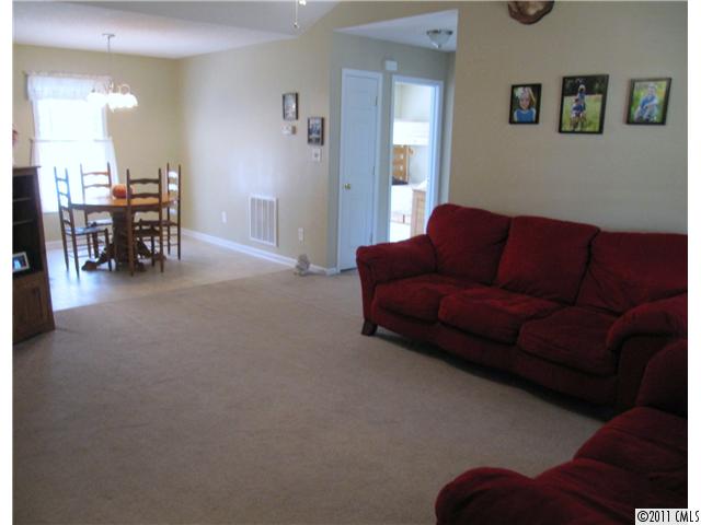 411 Double Eagle Trce, Clover, SC 29710 photo 5
