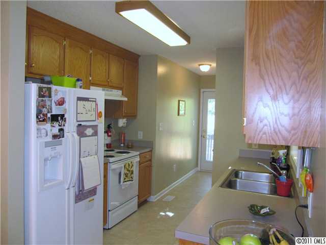 411 Double Eagle Trce, Clover, SC 29710 photo 4