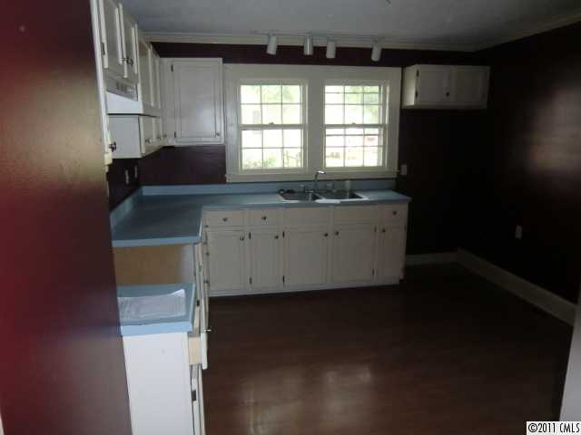 21115 Torrence Chapel Rd, Cornelius, NC 28031 photo 4