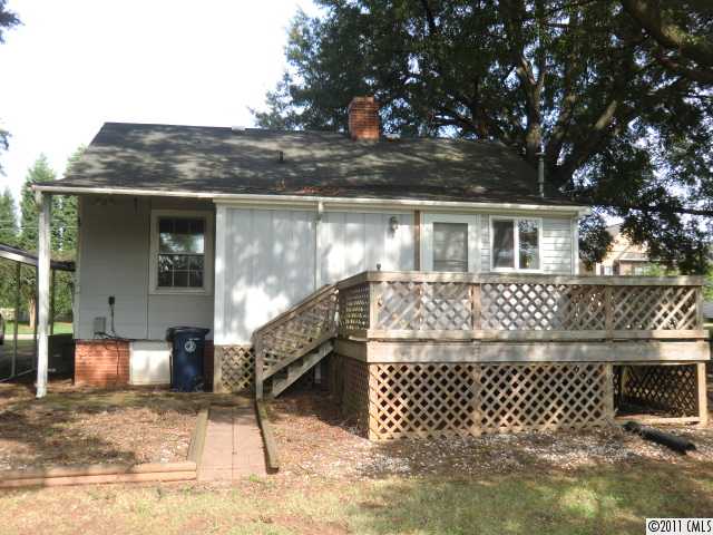 21115 Torrence Chapel Rd, Cornelius, NC 28031 photo 2