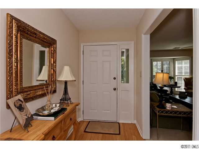 9809 Appleton Ct, Charlotte, NC 28210 photo 2