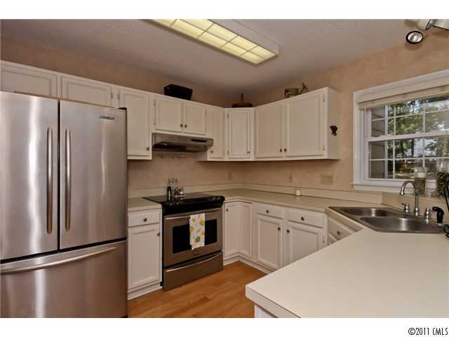 9809 Appleton Ct, Charlotte, NC 28210 photo 7