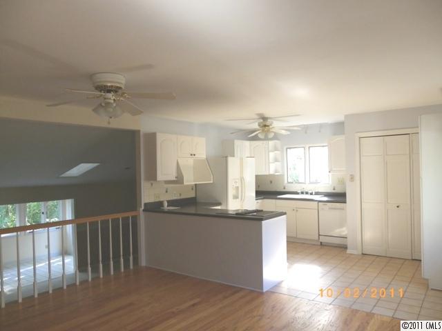 3092 Point Clear Dr, Tega Cay, SC 29708 photo 4