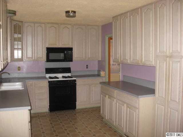 6026 Idlebrook Dr, Charlotte, NC 28212 photo 7