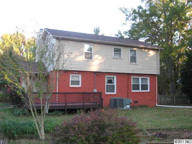 6026 Idlebrook Dr, Charlotte, NC 28212 photo 2