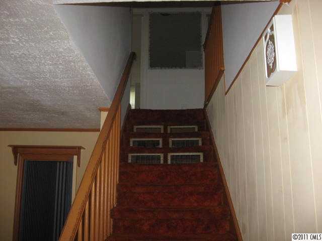 6026 Idlebrook Dr, Charlotte, NC 28212 photo 9