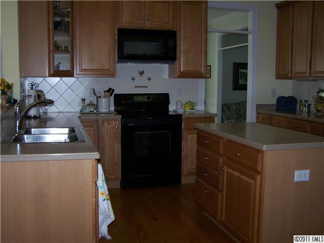 21330 Summerbrook Dr, Cornelius, NC 28031 photo 6