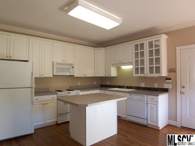 1043 NW 12th Ave, Hickory, NC 28601 photo 7