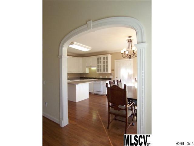 1043 NW 12th Ave, Hickory, NC 28601 photo 5