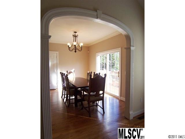 1043 NW 12th Ave, Hickory, NC 28601 photo 6