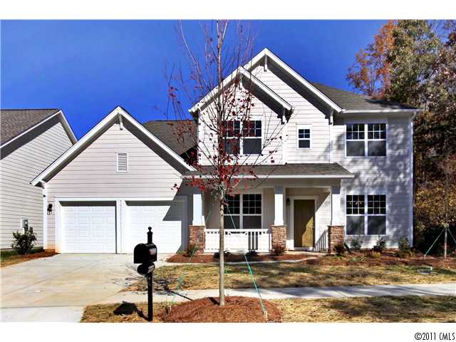 17317 Lake Path Dr, Cornelius, NC 28031 photo 1