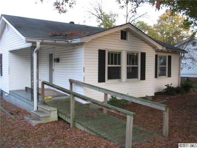 1226 Cherry St, Monroe, NC 28110 photo 1