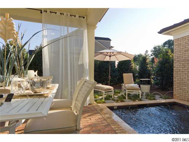 8430 Robbins Crescent Dr, Cornelius, NC 28031 photo 13