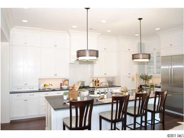 8430 Robbins Crescent Dr, Cornelius, NC 28031 photo 5