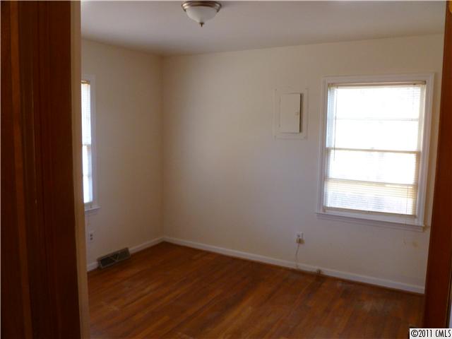 223 Lakeside Ave, Davidson, NC 28036 photo 6
