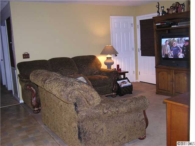 614 Maple St, Locust, NC 28097 photo 8
