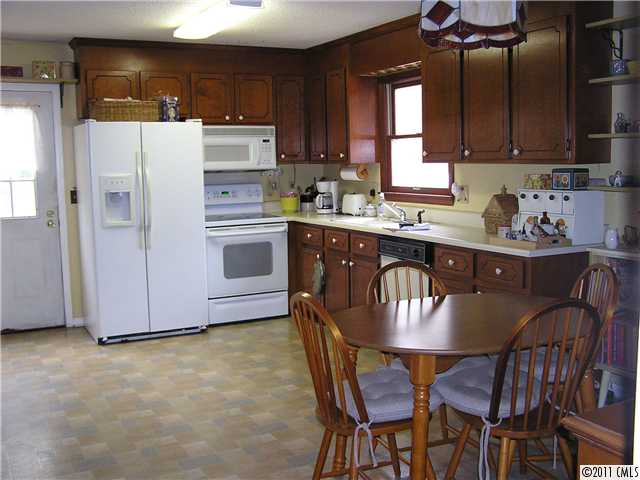 614 Maple St, Locust, NC 28097 photo 7