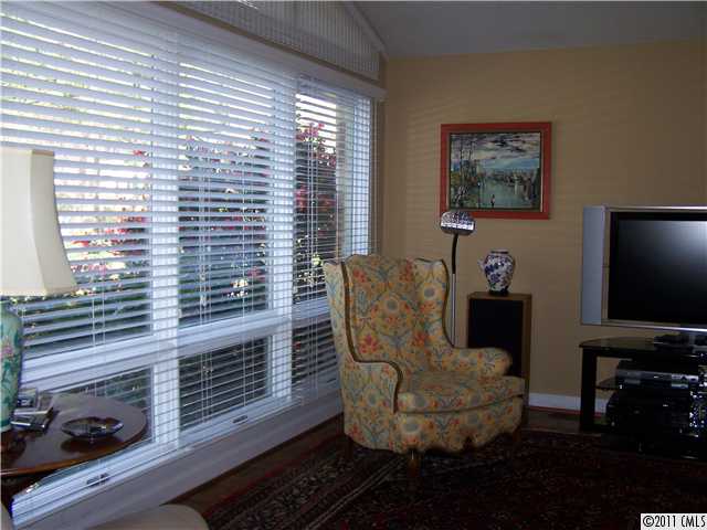 111 S Lynbrook Dr, Davidson, NC 28036 photo 3