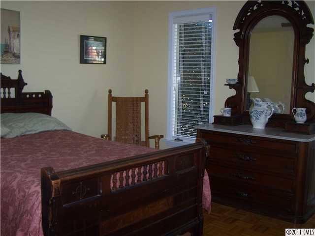 111 S Lynbrook Dr, Davidson, NC 28036 photo 10