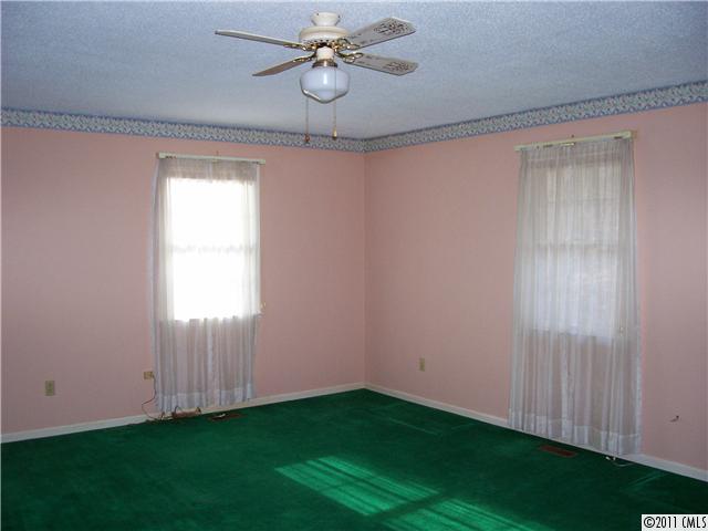 917 Blacksnake Rd, Stanley, NC 28164 photo 7