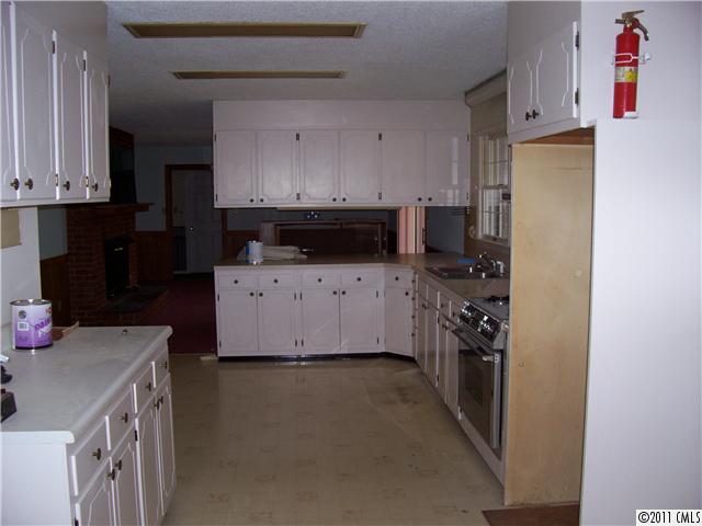 917 Blacksnake Rd, Stanley, NC 28164 photo 4