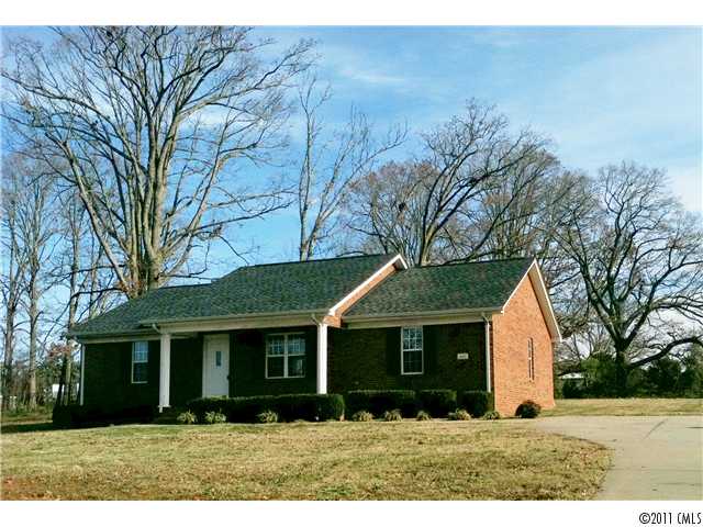 4015 Mountain Dr, Monroe, NC 28112 photo 1