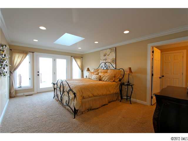 8774 Harbor Cir, Terrell, NC 28682 photo 9