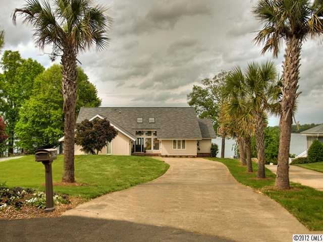 8774 Harbor Cir, Terrell, NC 28682 photo 2