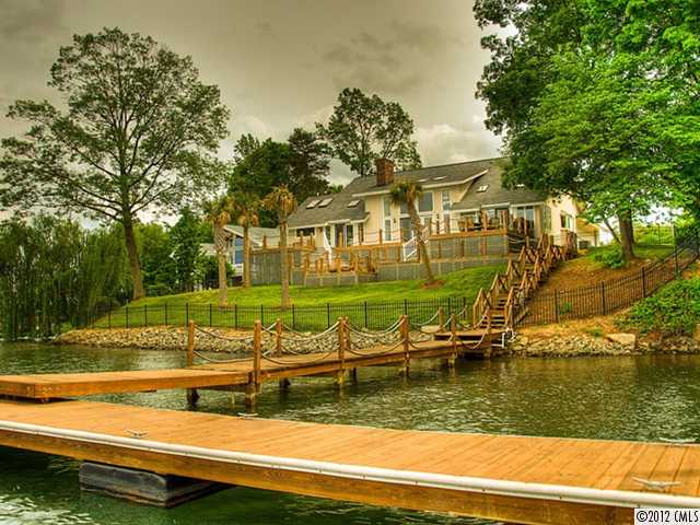 8774 Harbor Cir, Terrell, NC 28682 photo 1