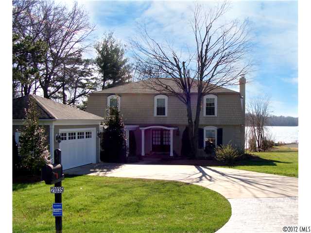 21035 Lakeview Cir, Cornelius, NC 28031 photo 2