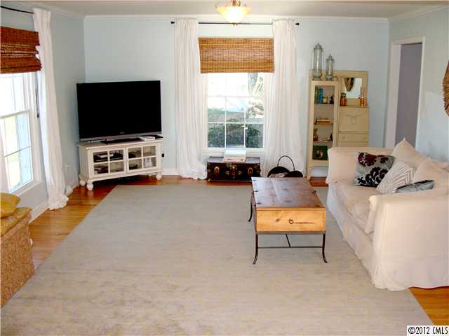 21035 Lakeview Cir, Cornelius, NC 28031 photo 8