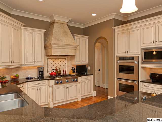 19720 Bustle Rd, Cornelius, NC 28031 photo 3