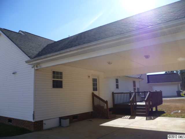 314 E Village Dr, Monroe, NC 28112 photo 2