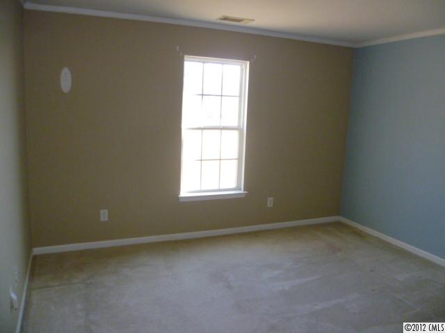314 E Village Dr, Monroe, NC 28112 photo 8