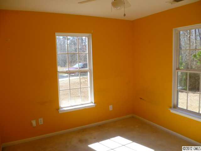 314 E Village Dr, Monroe, NC 28112 photo 6
