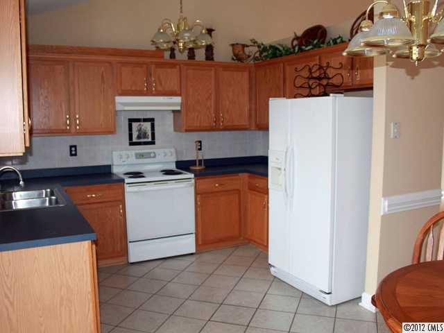 1613 Winthrop Ln, Monroe, NC 28110 photo 3