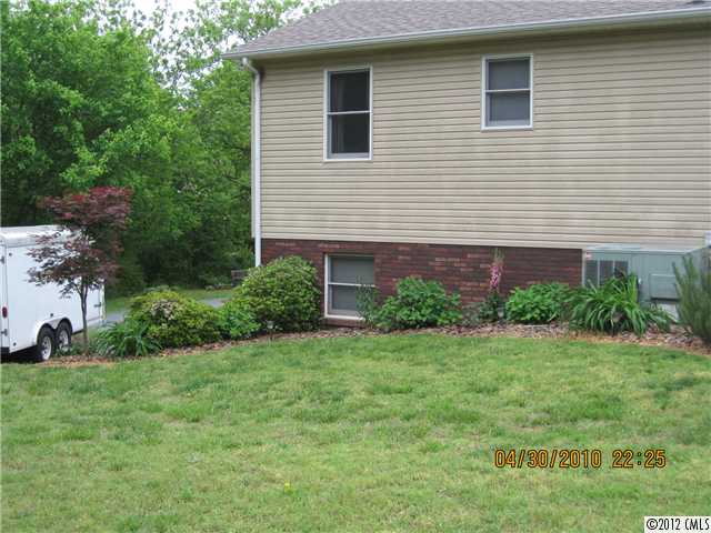 227 E 9th St, Oakboro, NC 28129 photo 10