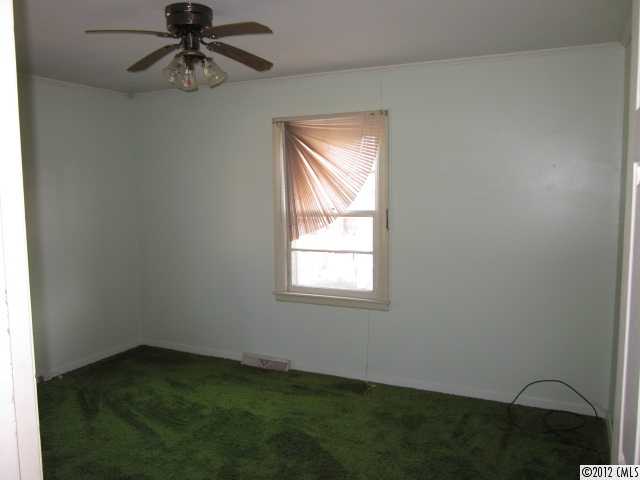 37 E J St, Maiden, NC 28650 photo 4