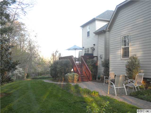 8604 Gresham Dr, Waxhaw, NC 28173 photo 2