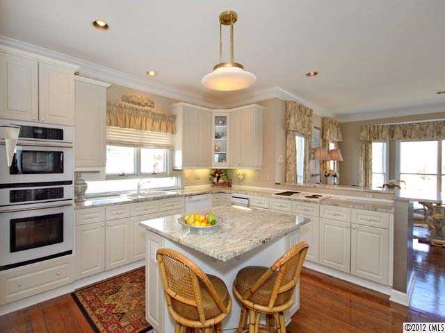 17523 Springwinds Dr, Cornelius, NC 28031 photo 5