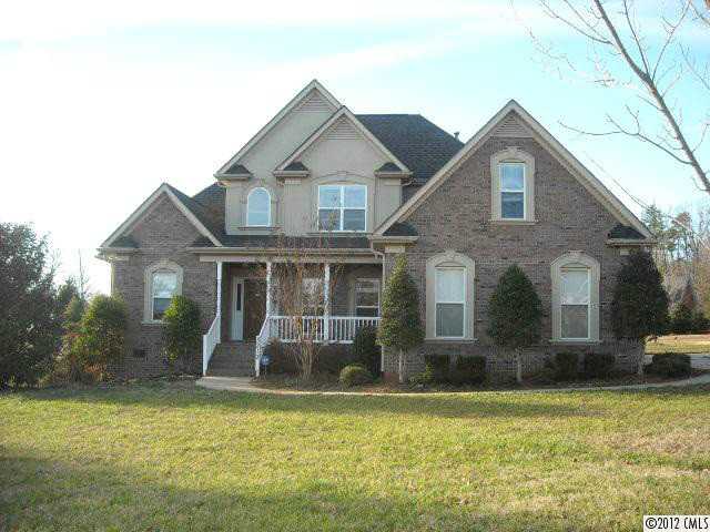 3213 Oglethorpe Ln, Monroe, NC 28110 photo 1