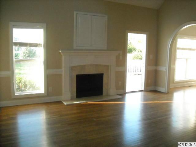 3213 Oglethorpe Ln, Monroe, NC 28110 photo 4