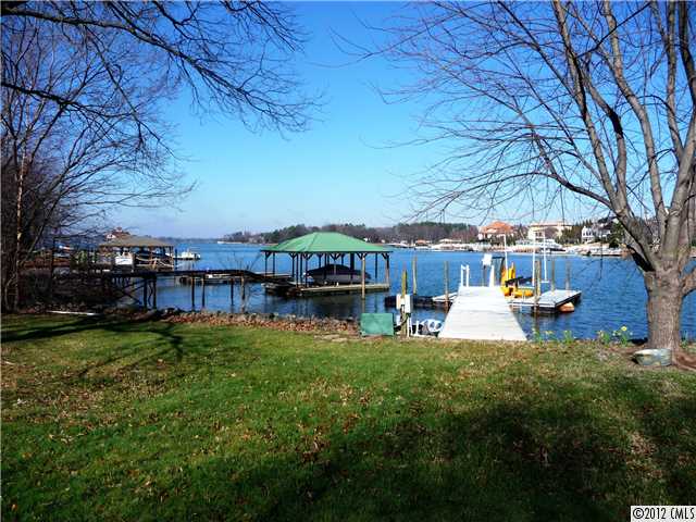 18017 John Connor Rd, Cornelius, NC 28031 photo 2