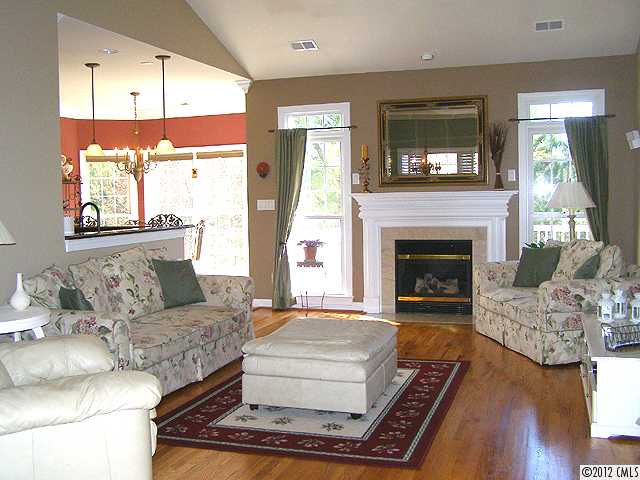 3045 River Bend Dr, Tega Cay, SC 29708 photo 4