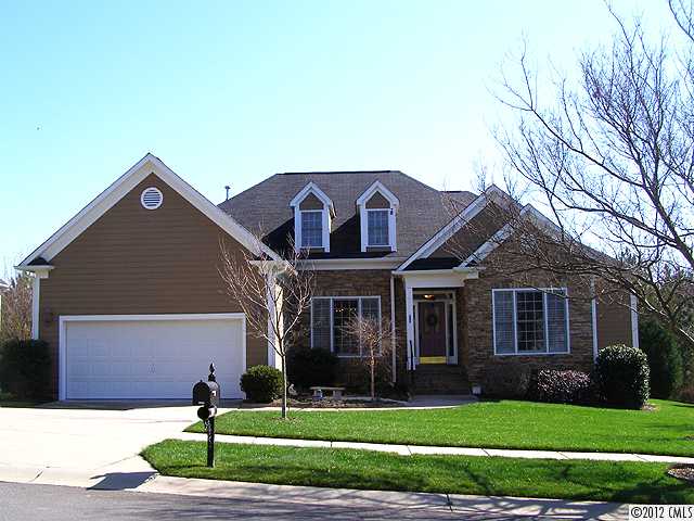 3045 River Bend Dr, Tega Cay, SC 29708 photo 1