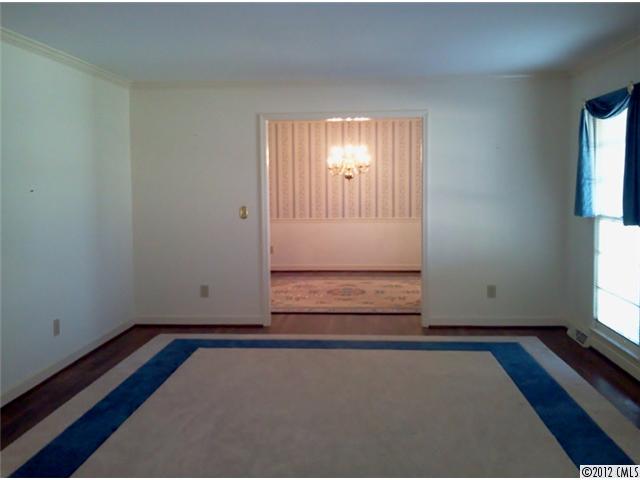 929 Forest Dr, Lancaster, SC 29720 photo 3